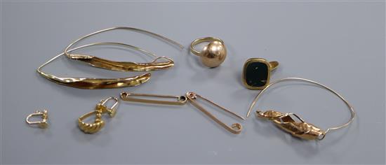 A small group of yellow metal jewellery including 585, 9ct and 15ct.